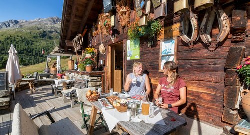 Rast auf Berghütte